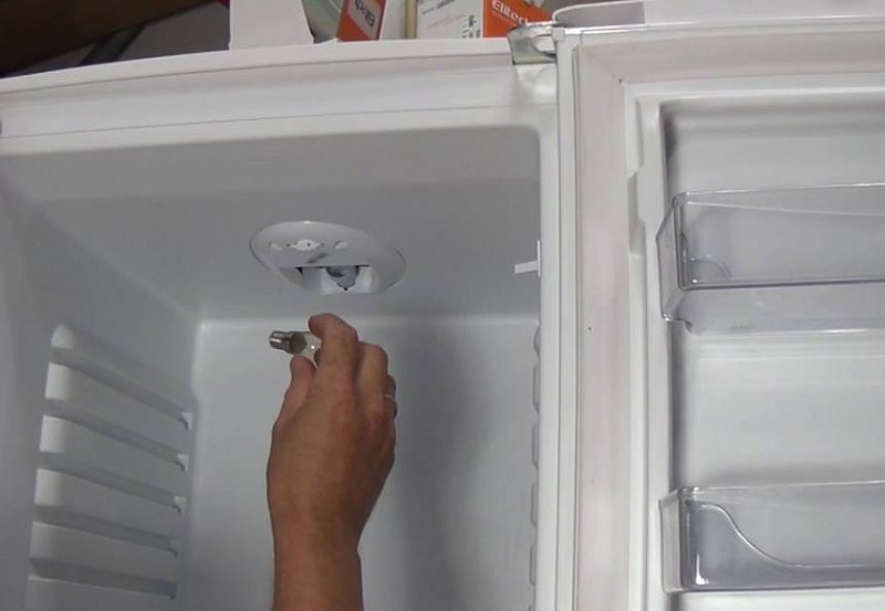 [تصویر:  refrigerator-lamp-repair.jpg]